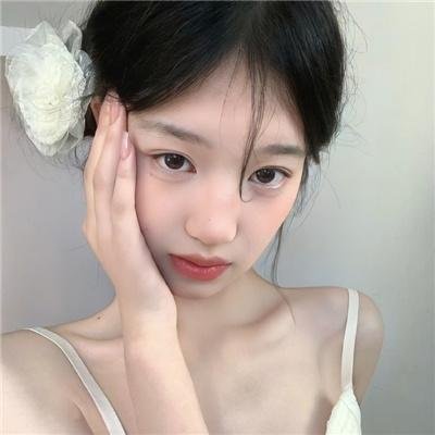 湖畔迷情